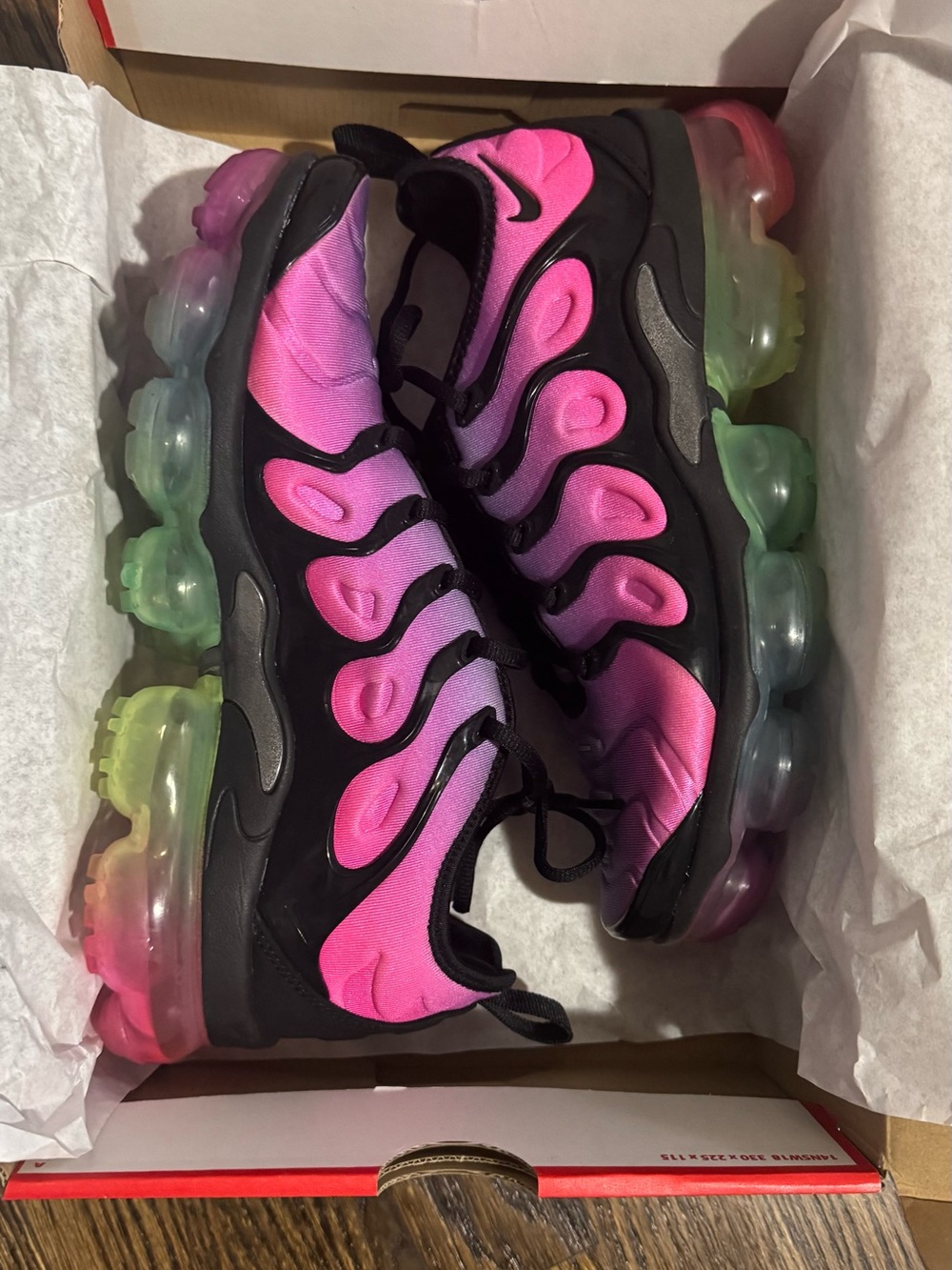 Men  Gradient Pink & Purple Athletic Sneakers with Multicolor Air Cushion